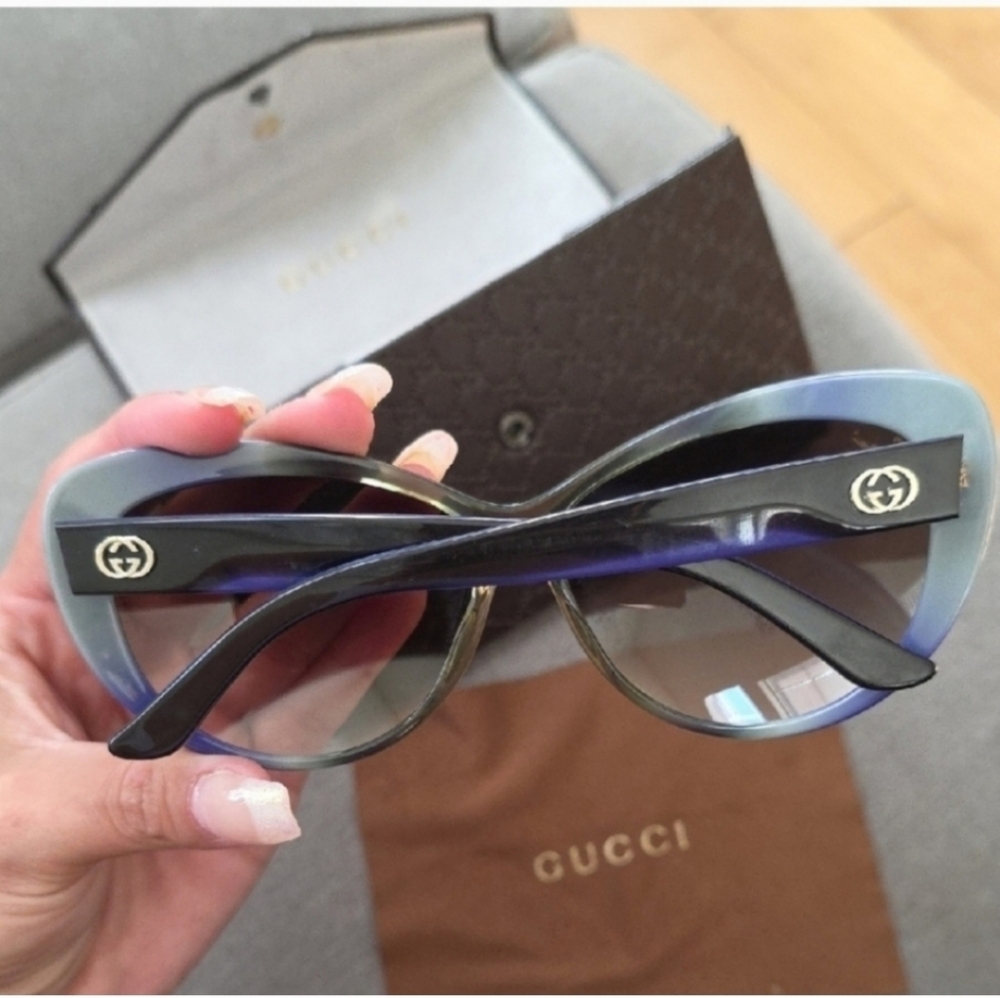Gucci Women's Black and Purple Sunglasses - Picture 3 of 4